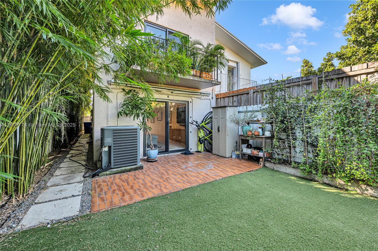 2965 SW 25th Ter # 2965