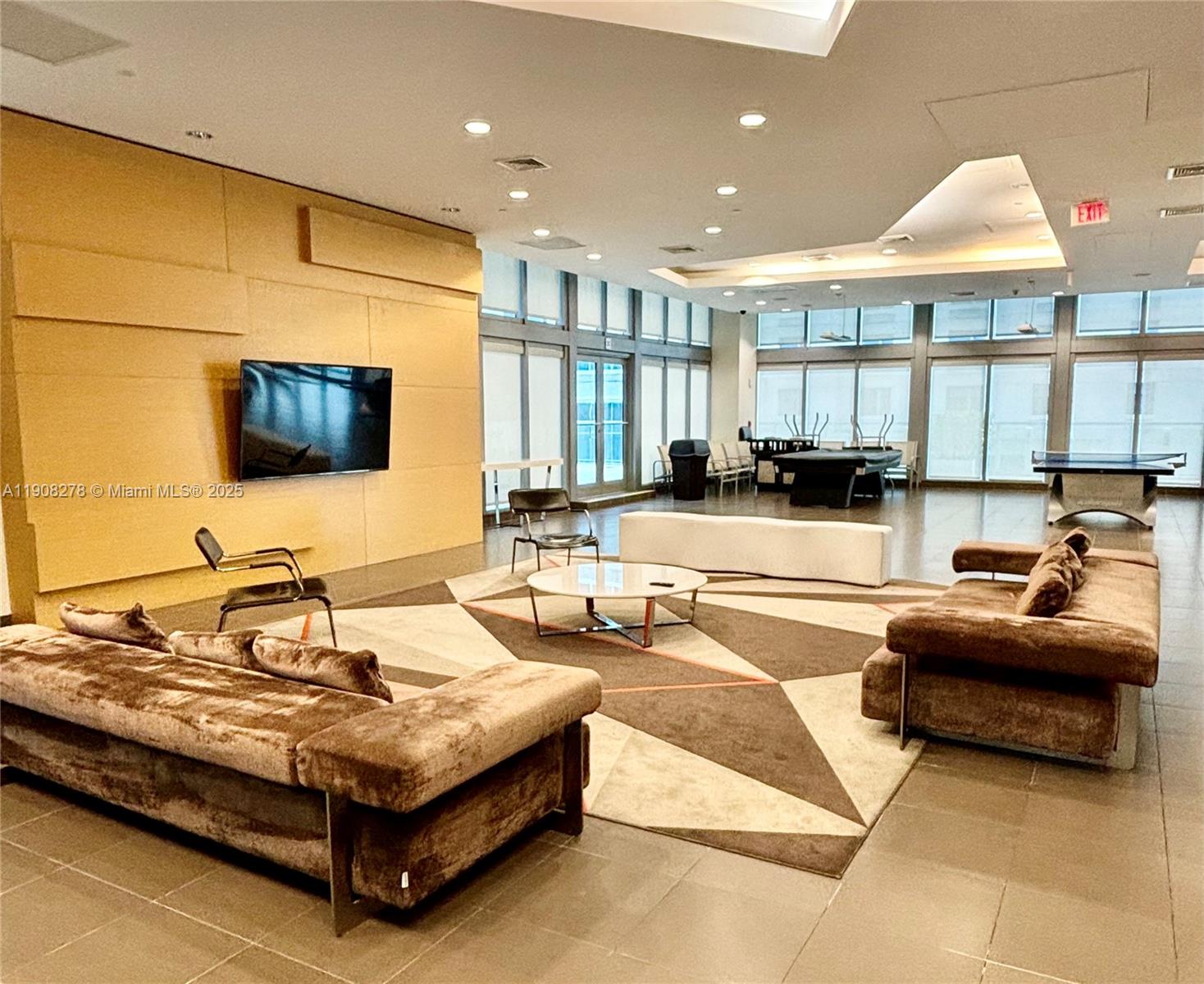 79 SW 12th St Unit: 4012-S