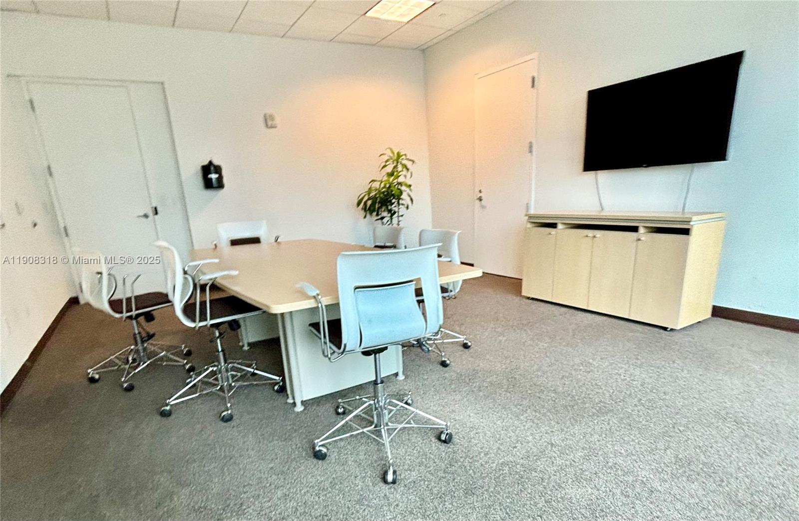 79 SW 12th St Unit: 4012-S