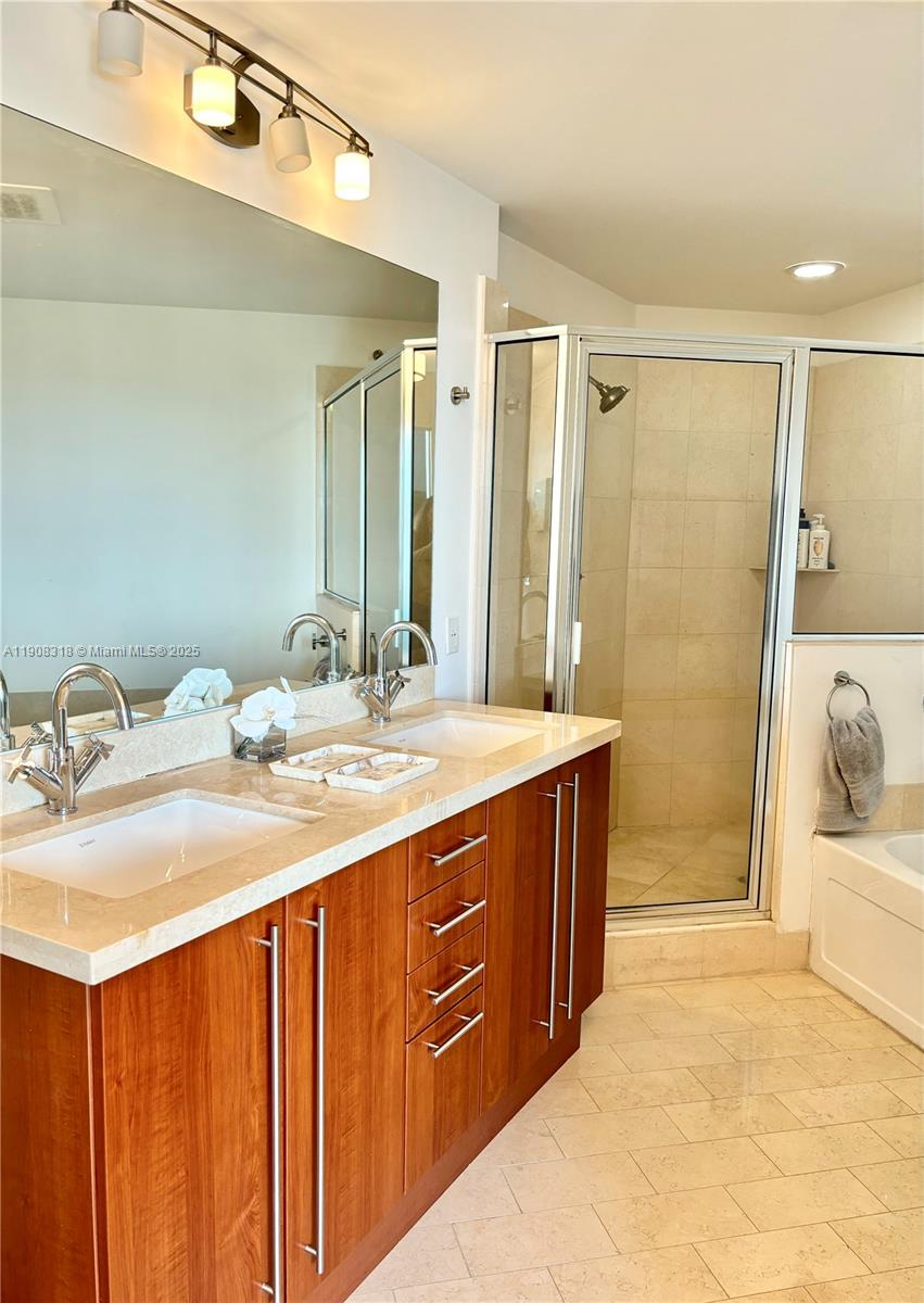 79 SW 12th St Unit: 4012-S