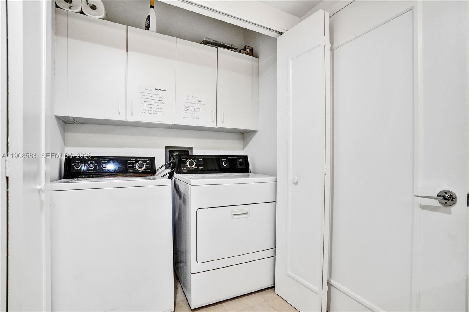 2000 Island Blvd # 1710