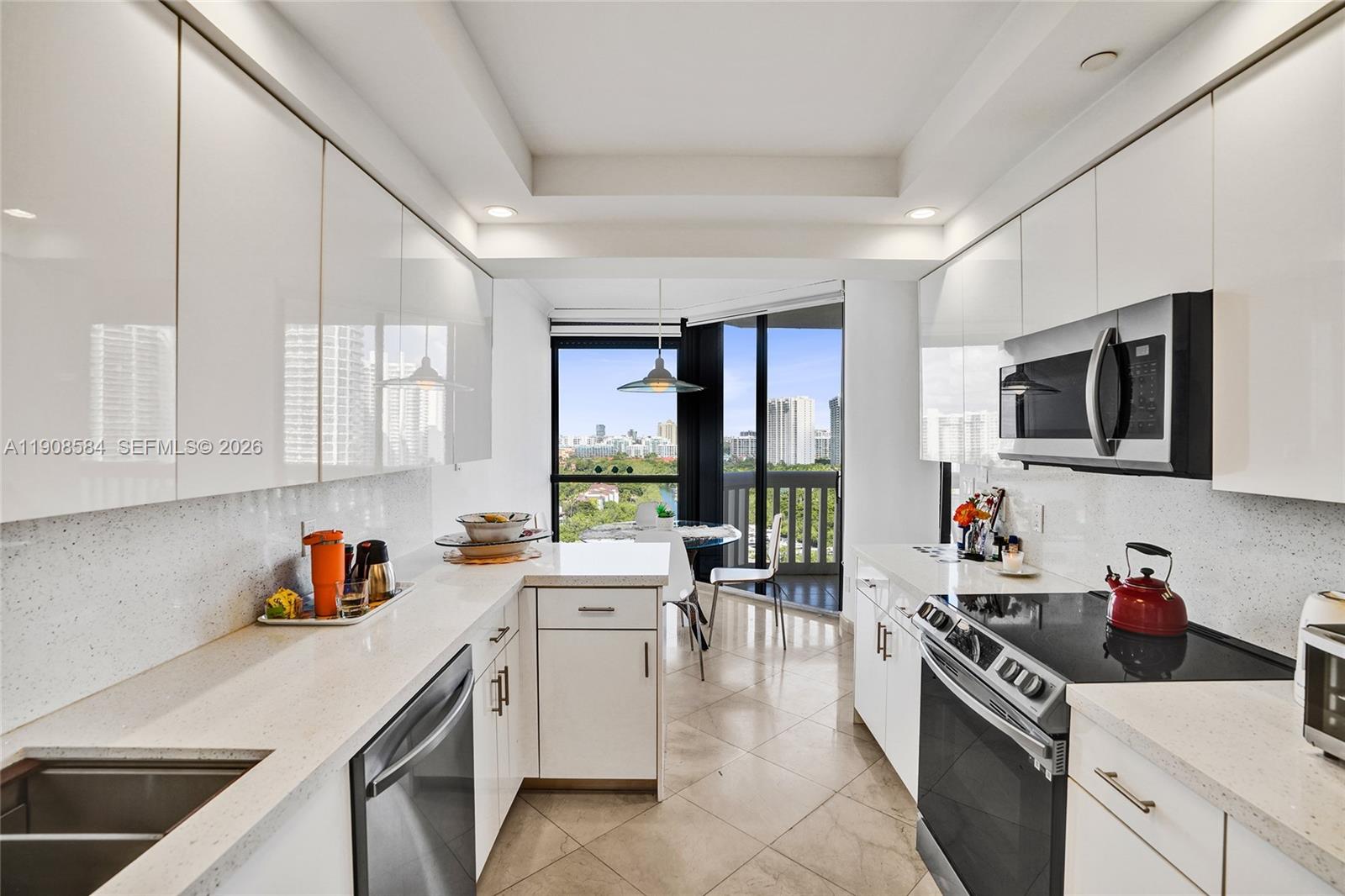 2000 Island Blvd # 1710