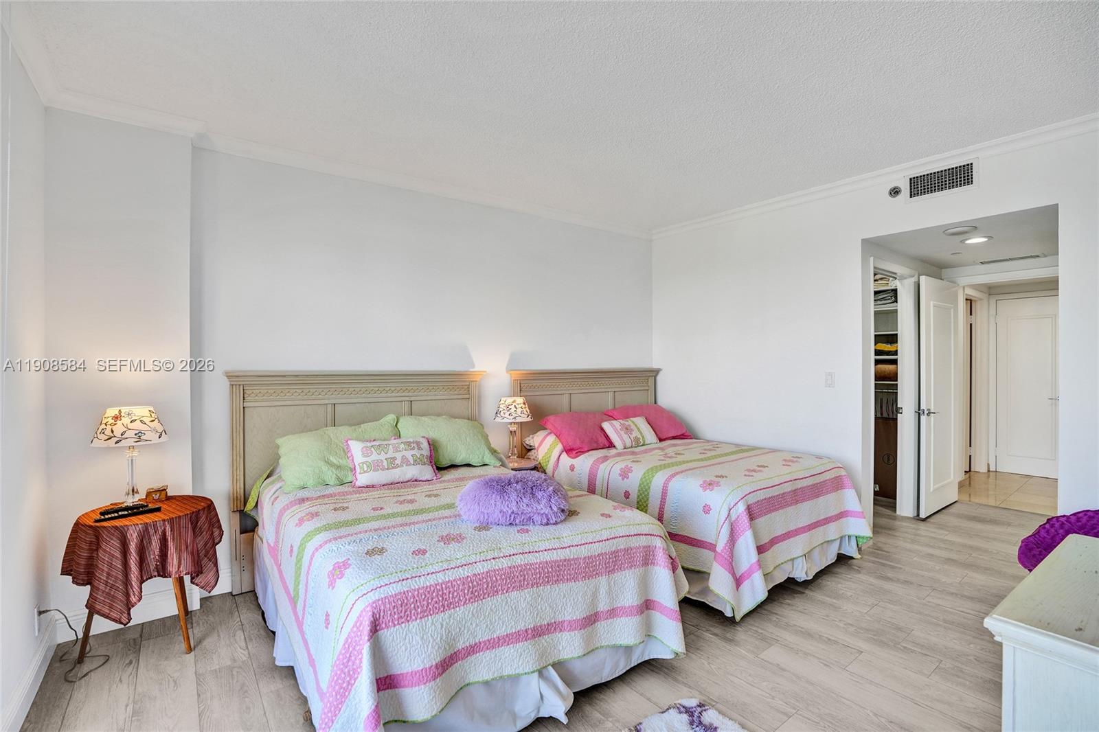 2000 Island Blvd # 1710