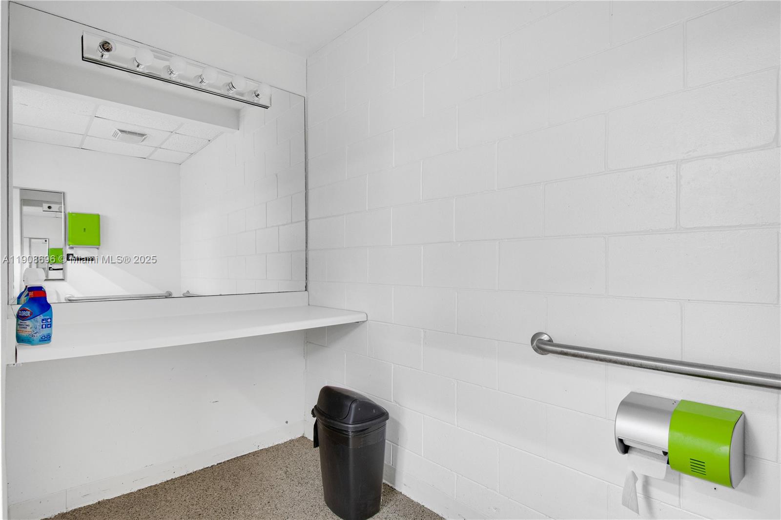 1786 SR State Road 436