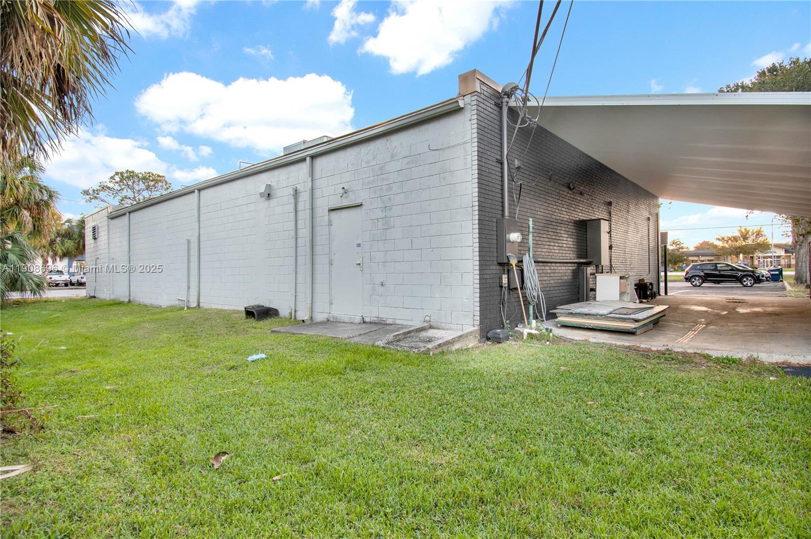 1786 SR State Road 436