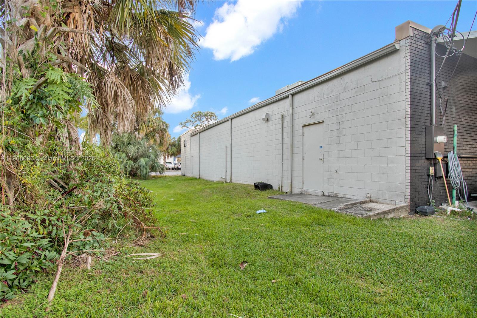 1786 SR State Road 436