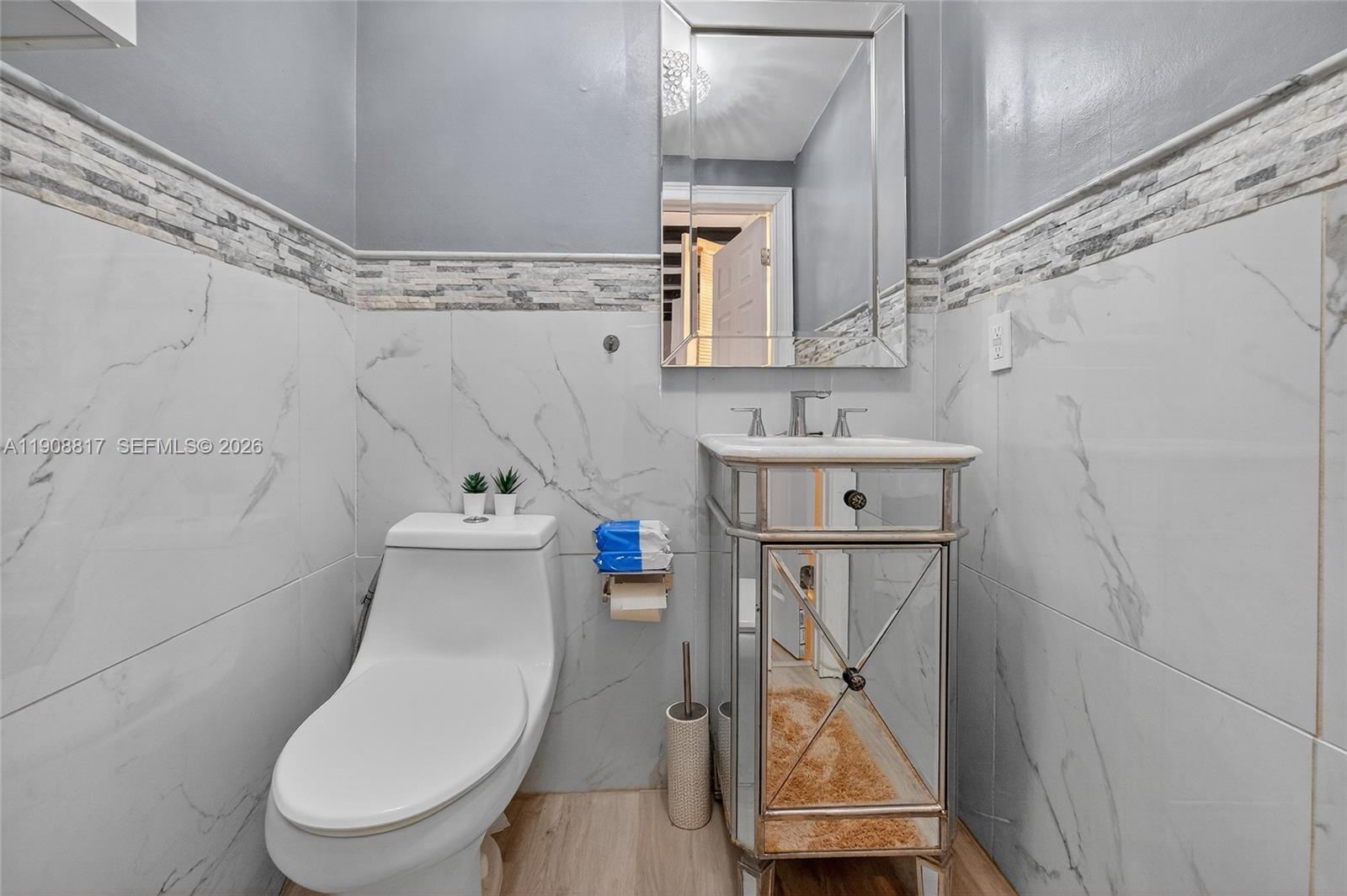 155 NW 124th St