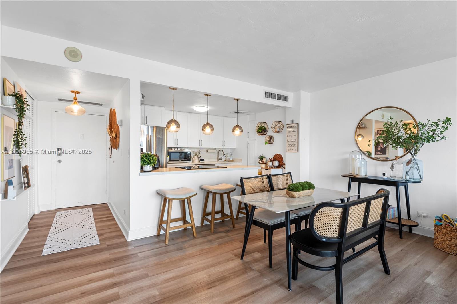 2451 Brickell Ave # 16K