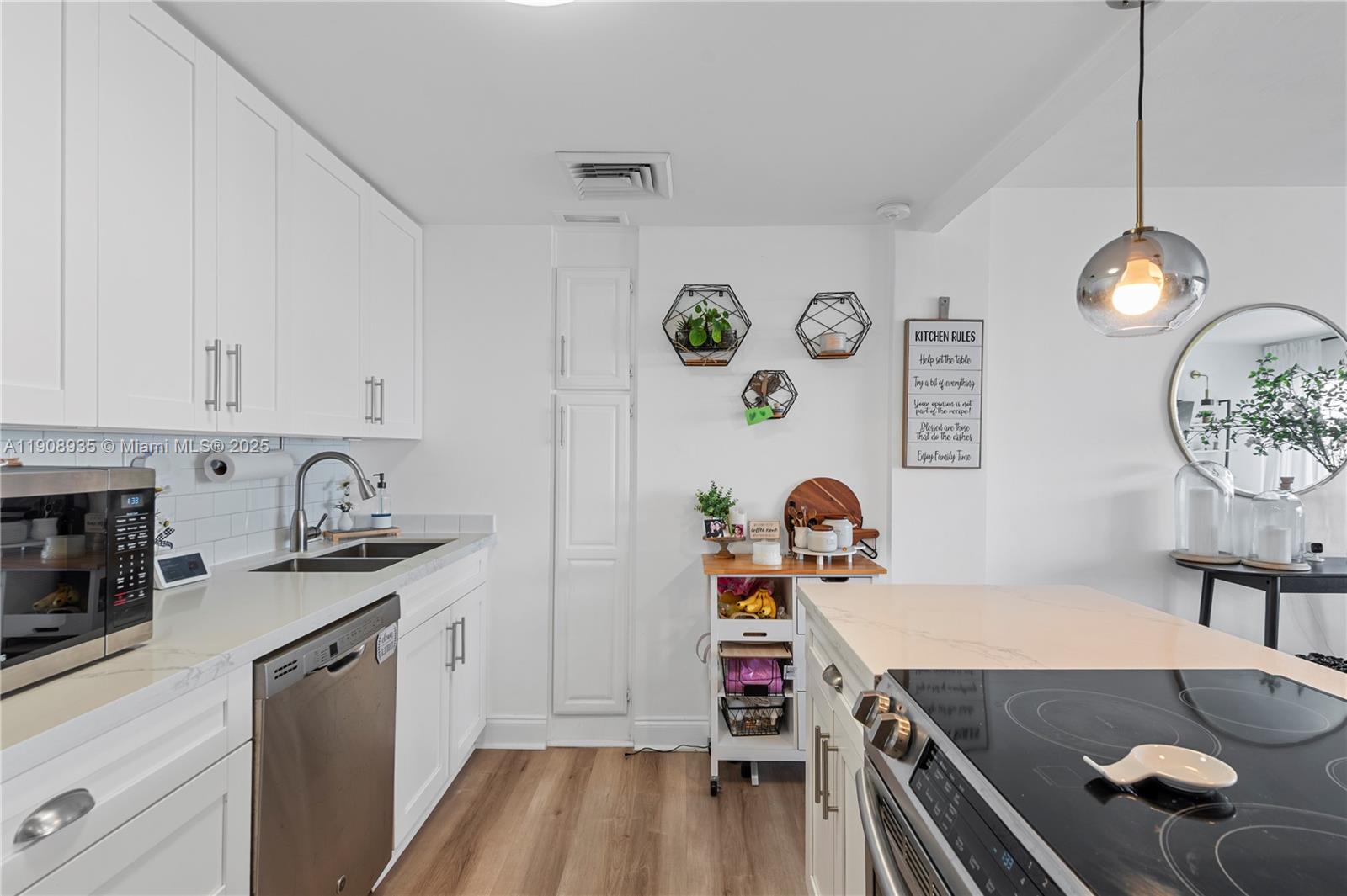 2451 Brickell Ave # 16K