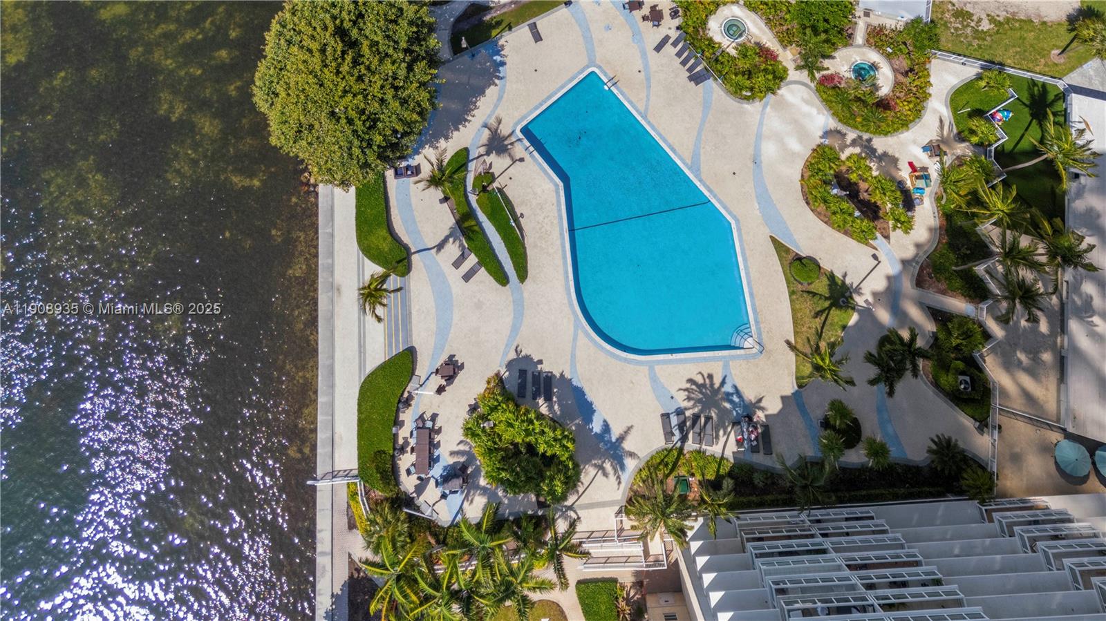 2451 Brickell Ave # 16K