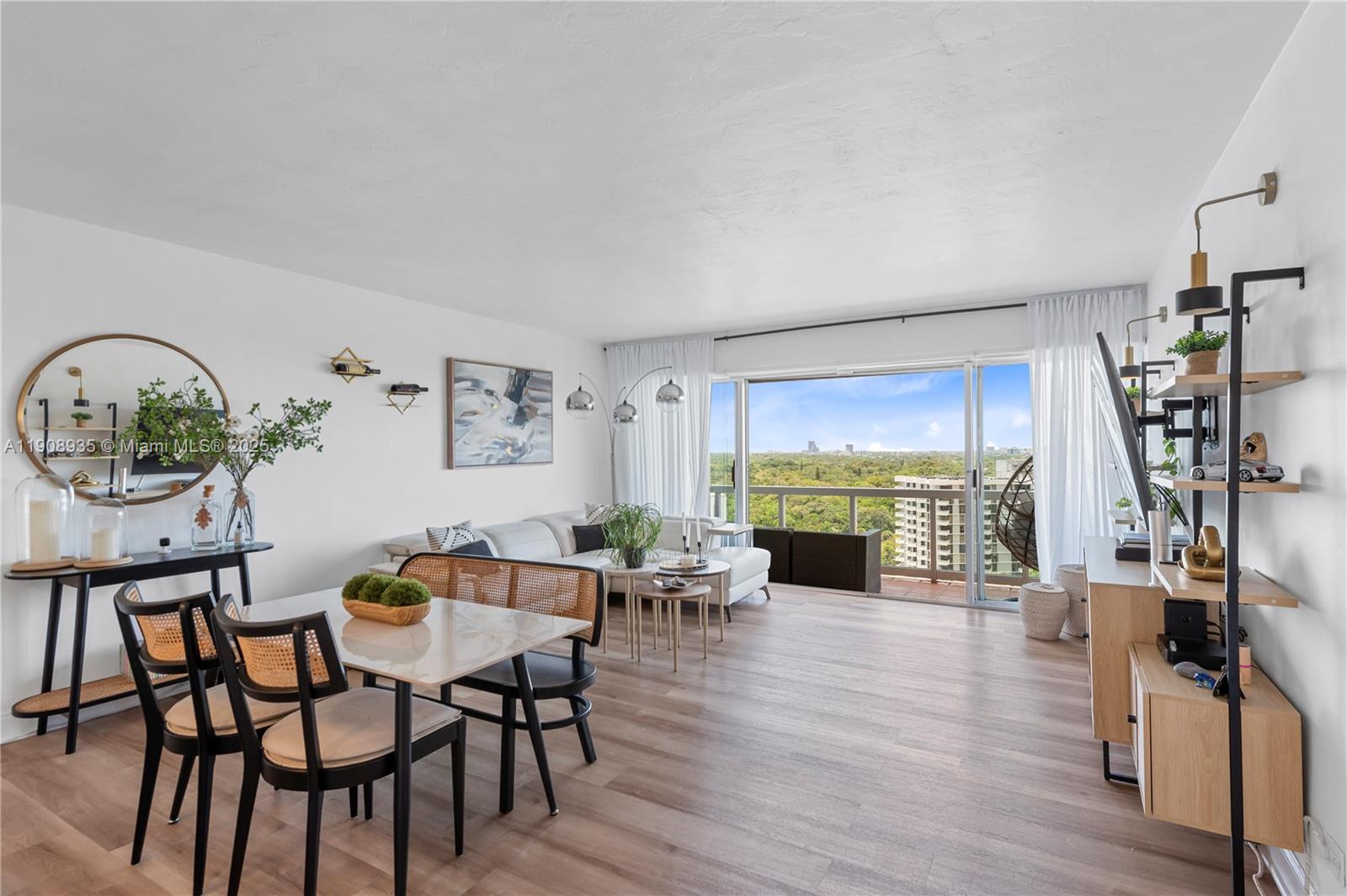 2451 Brickell Ave # 16K