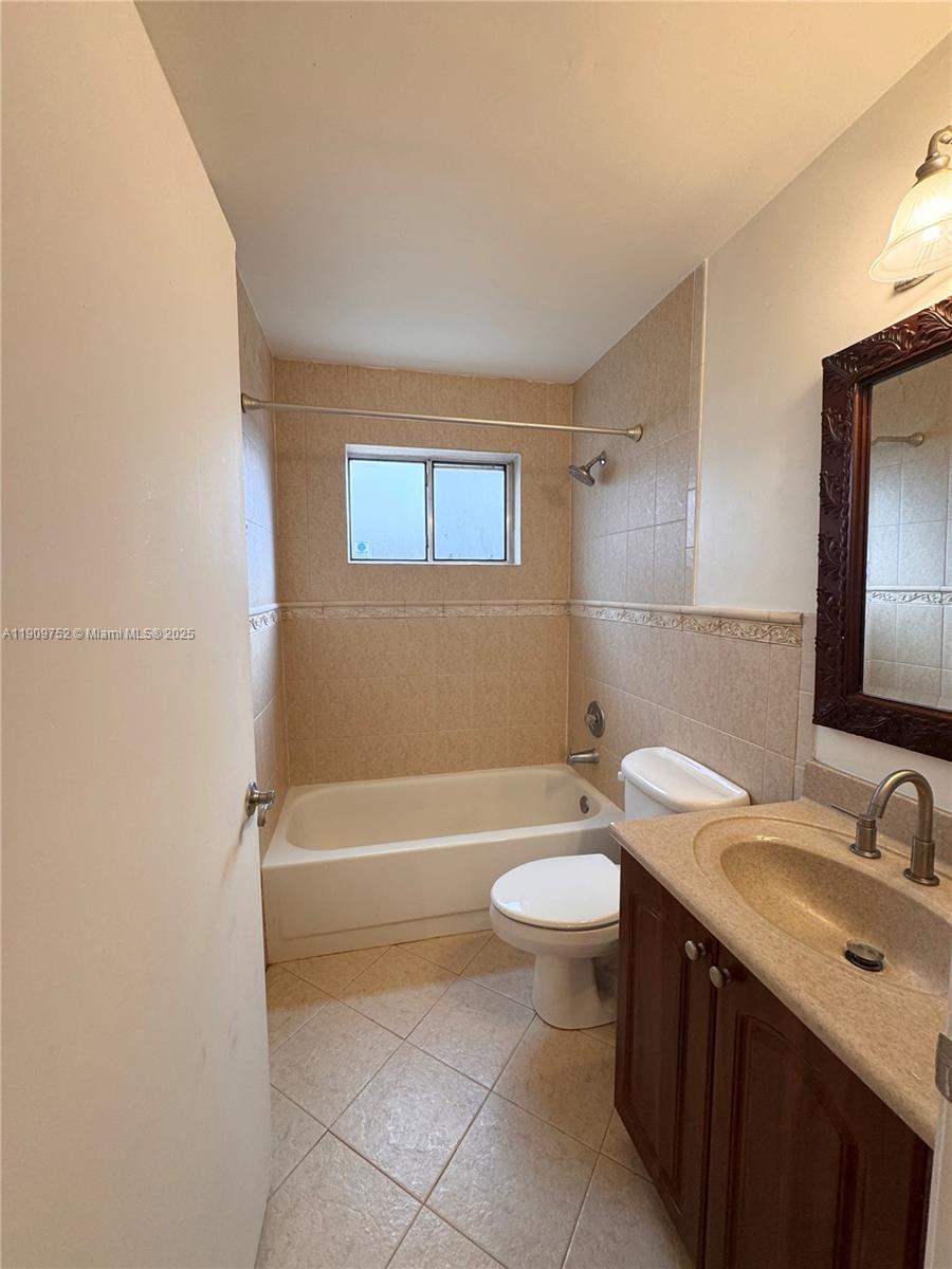 17910 SW 137th Ct Unit: *