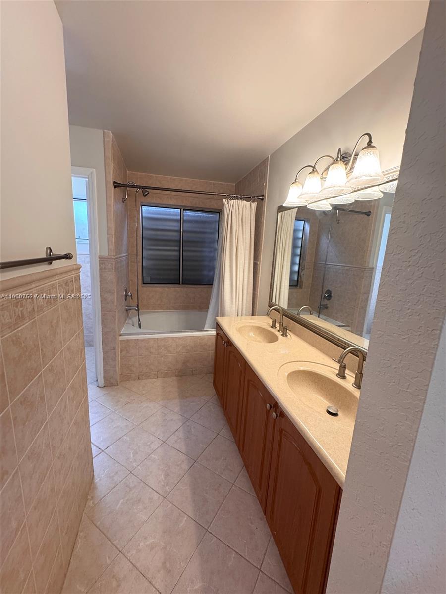 17910 SW 137th Ct Unit: *