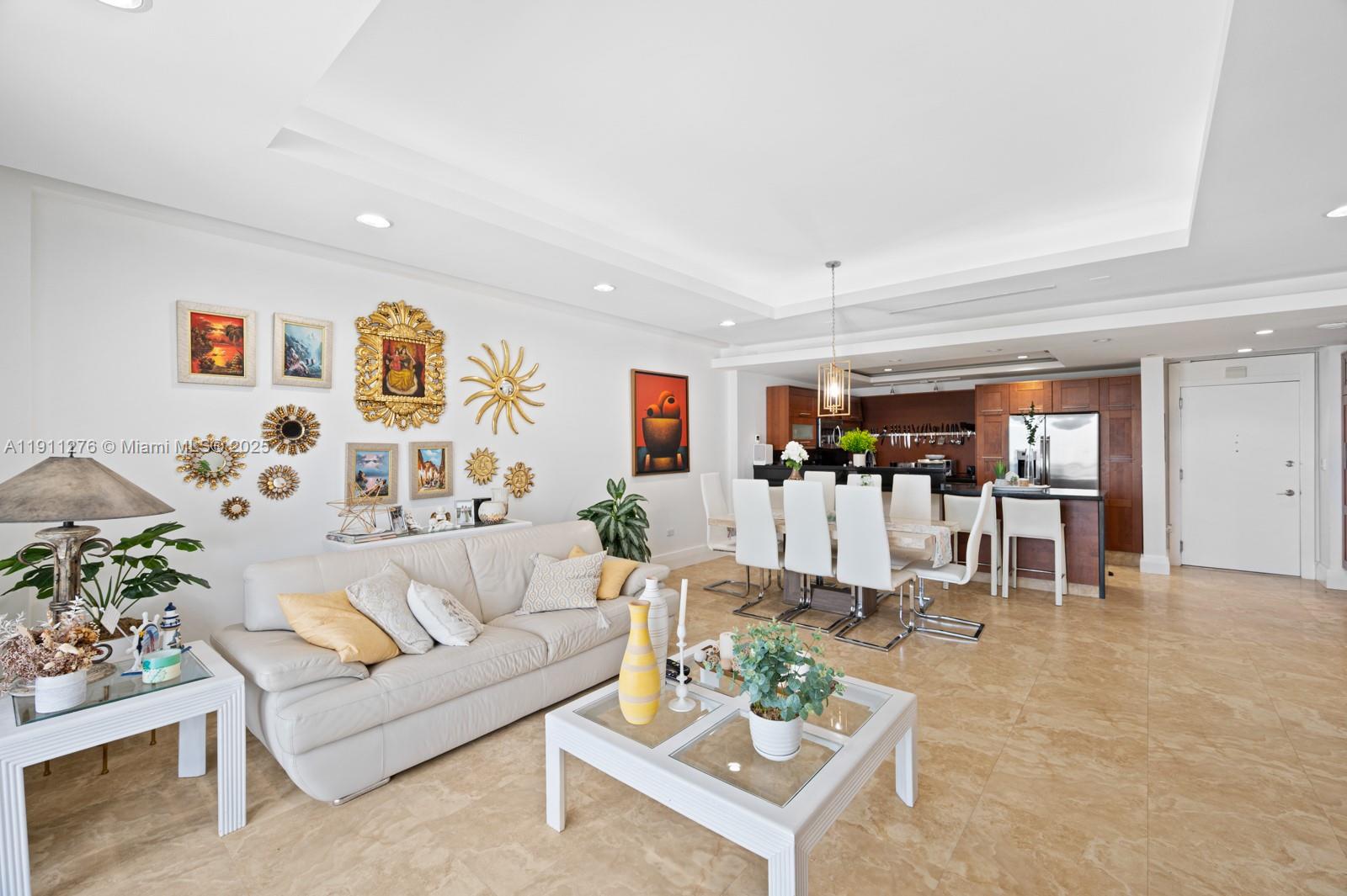 5701 Collins Ave Unit: PH01