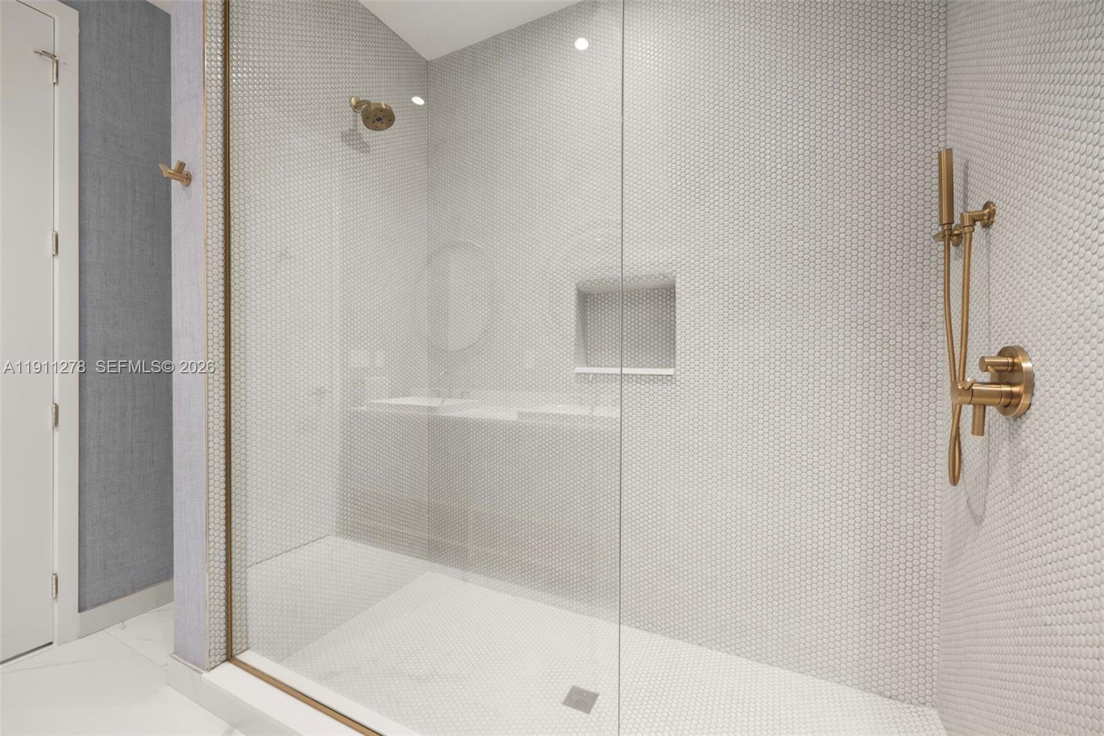 2655 S Bayshore Dr # 1412