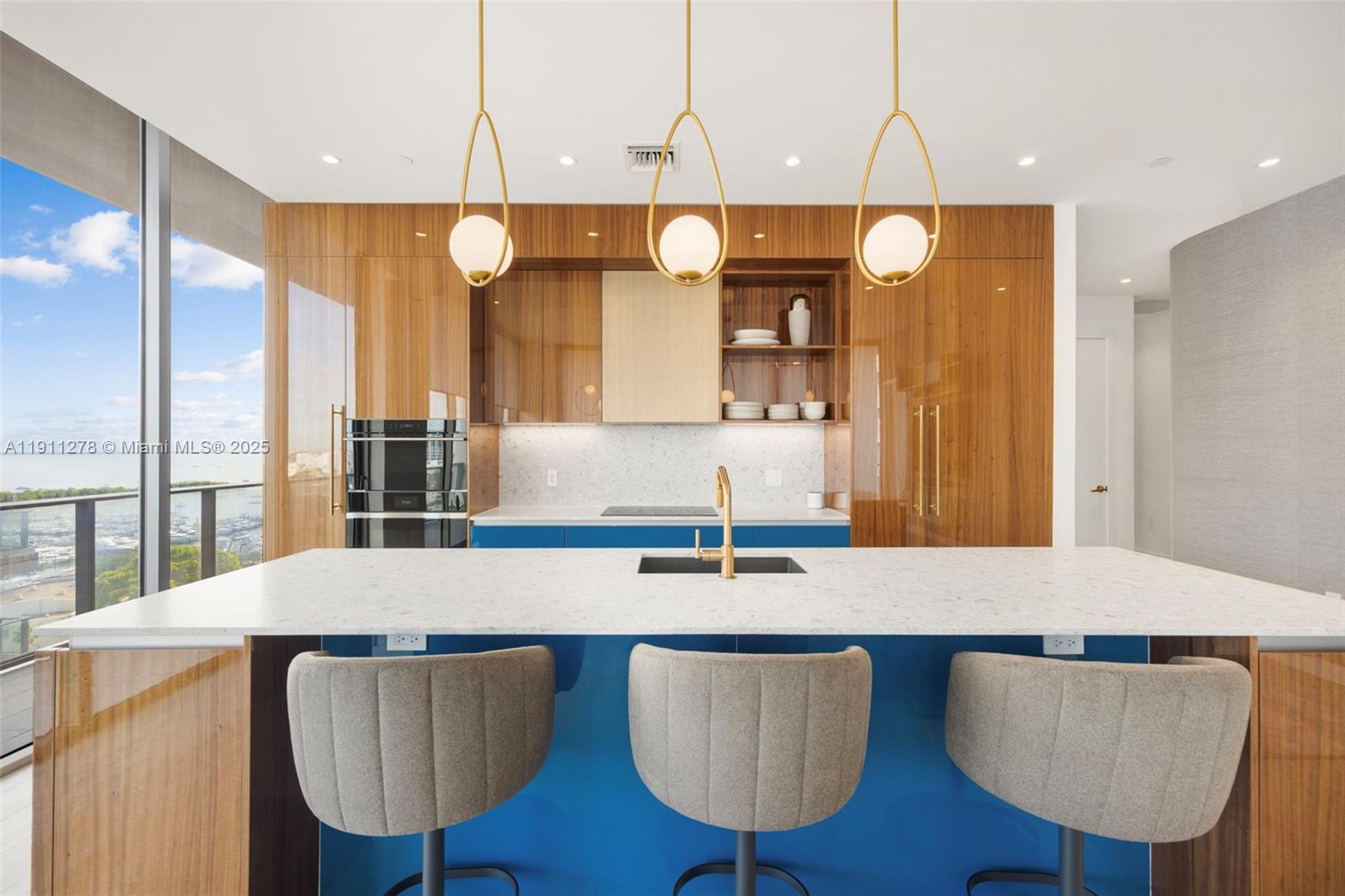 2655 S Bayshore Dr # 1412