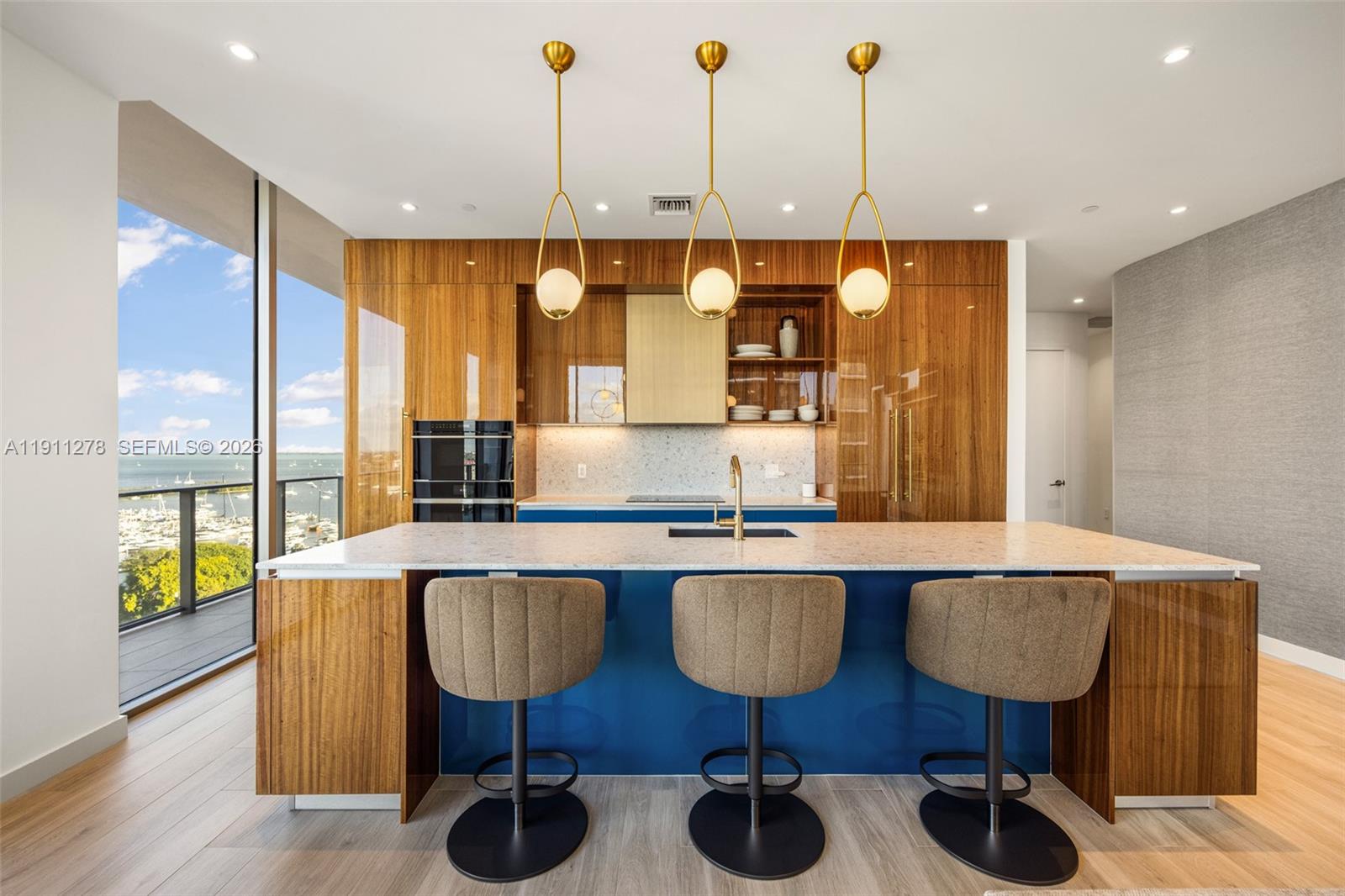 2655 S Bayshore Dr # 1412