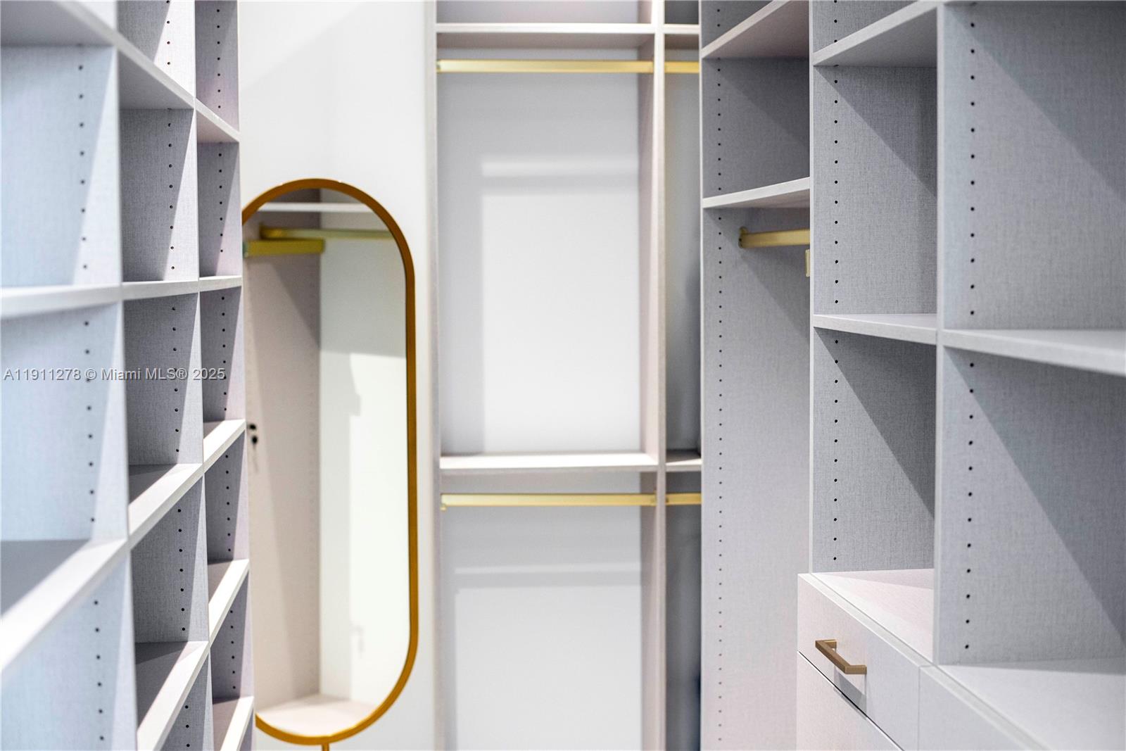 2655 S Bayshore Dr # 1412