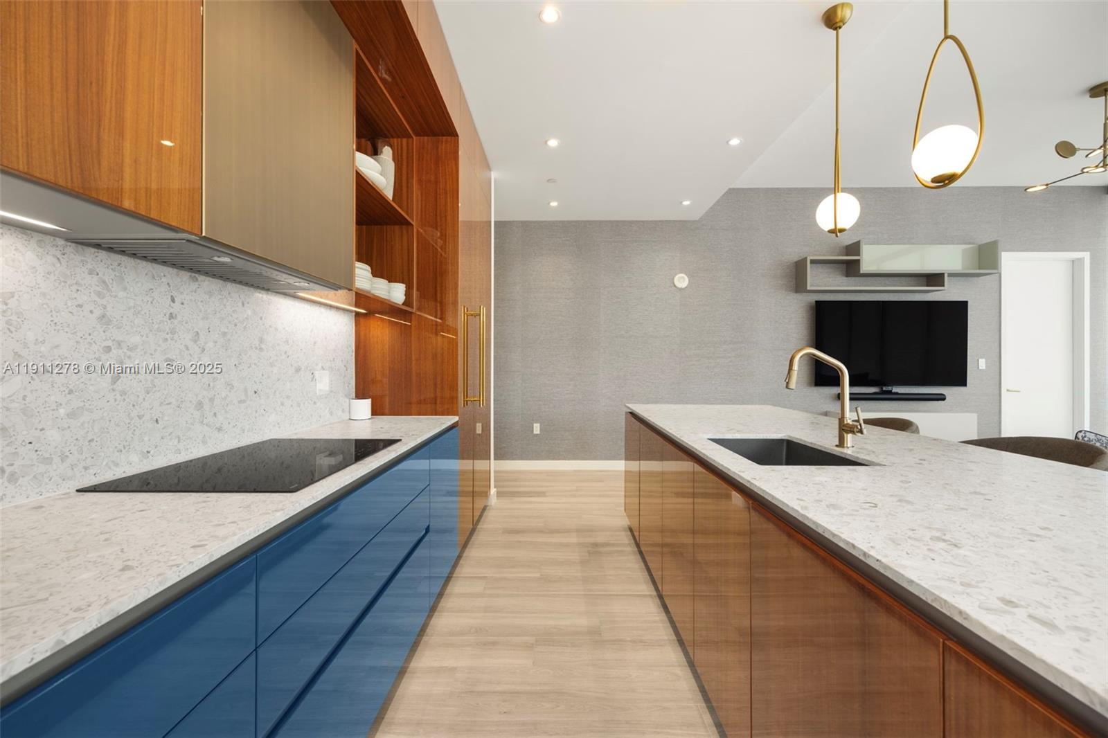 2655 S Bayshore Dr # 1412