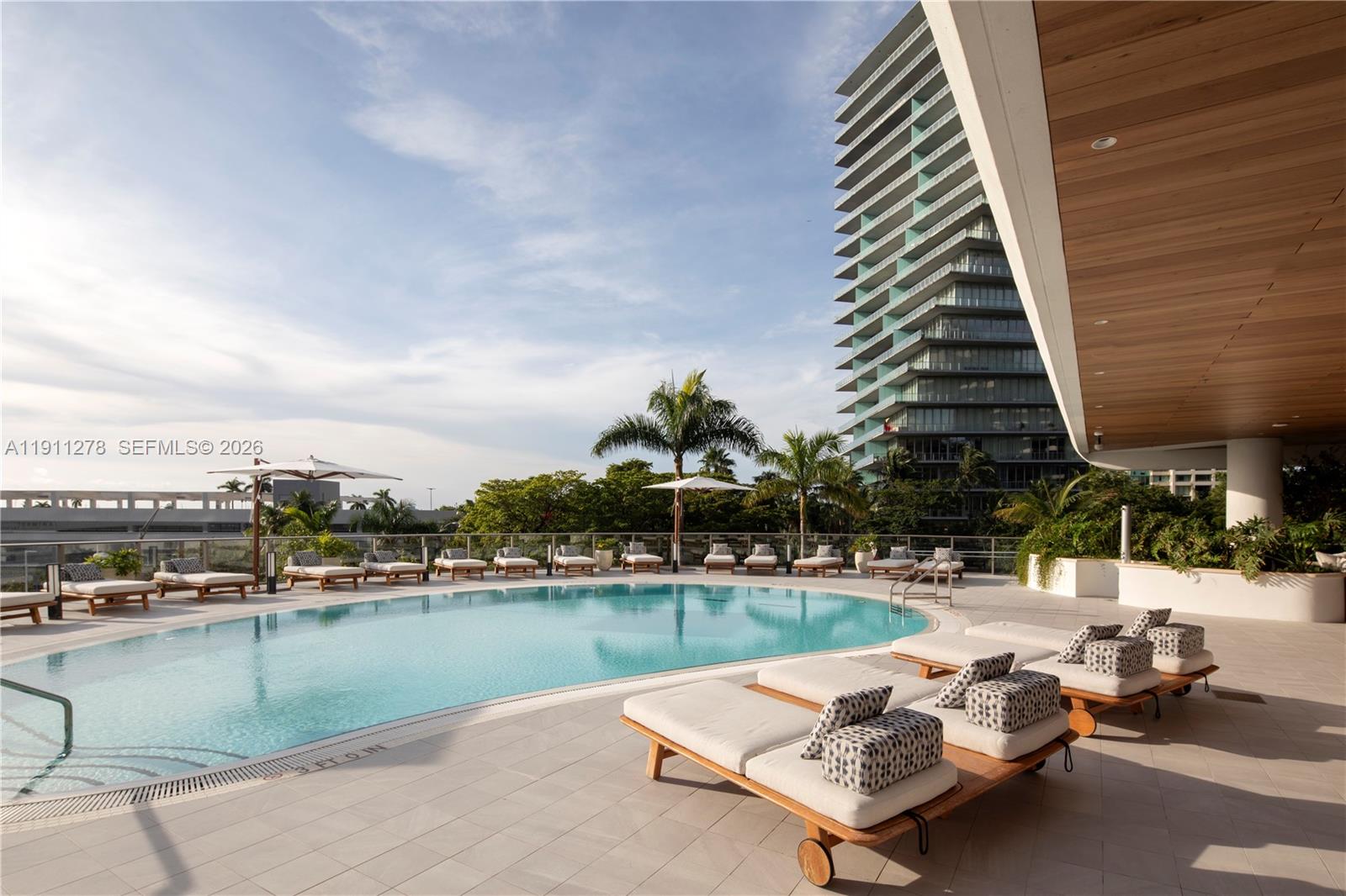 2655 S Bayshore Dr # 1412