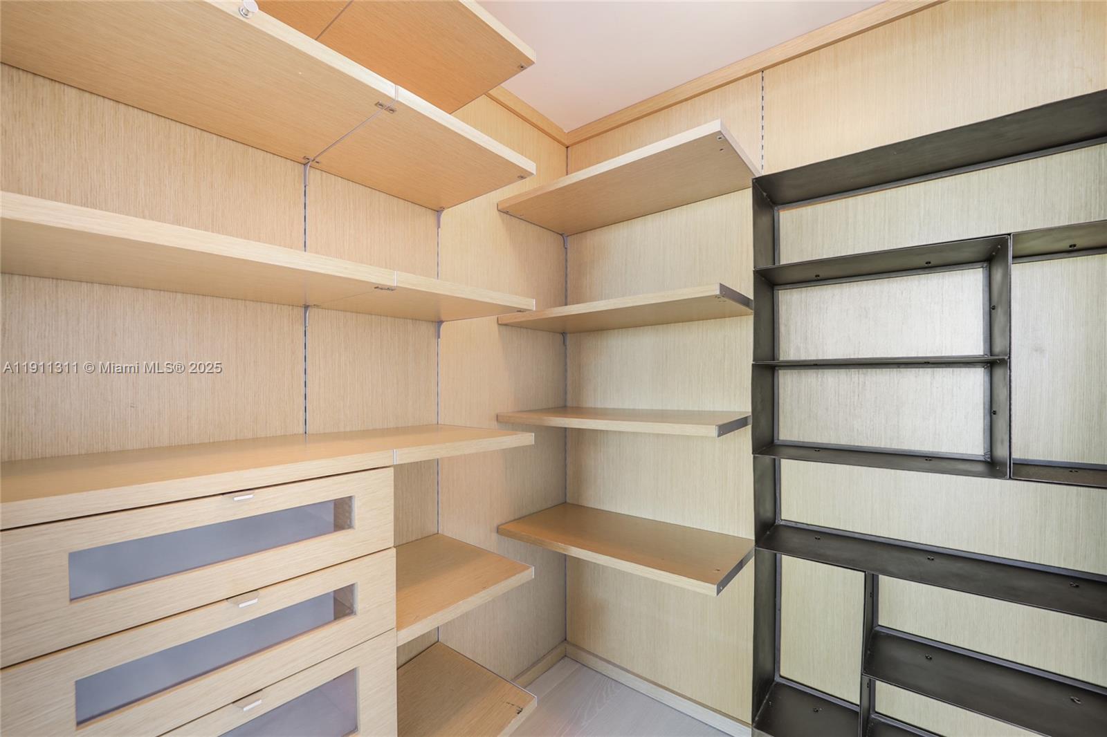 2627 S Bayshore Dr # 1103