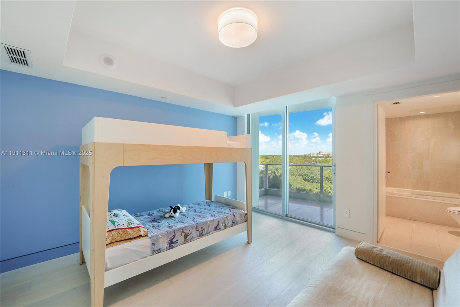 2627 S Bayshore Dr # 1103