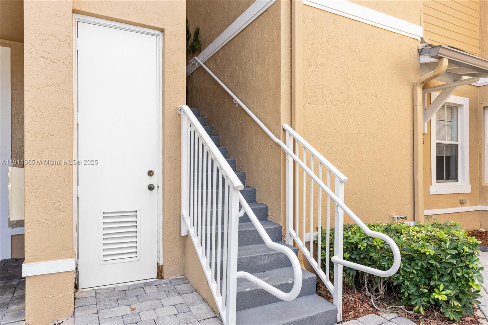 230 SE 29th Ave # 21