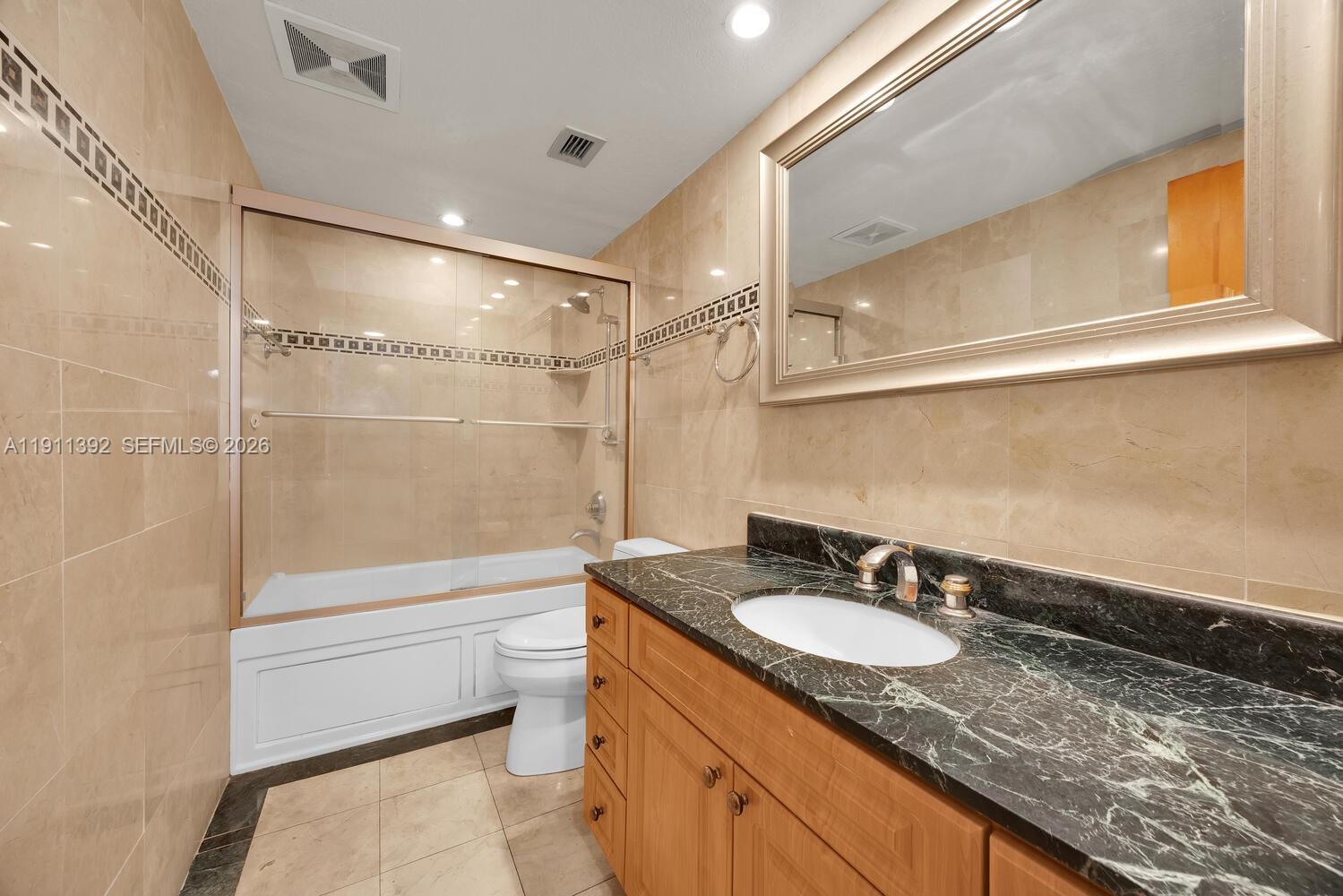 100 Edgewater Dr # 207