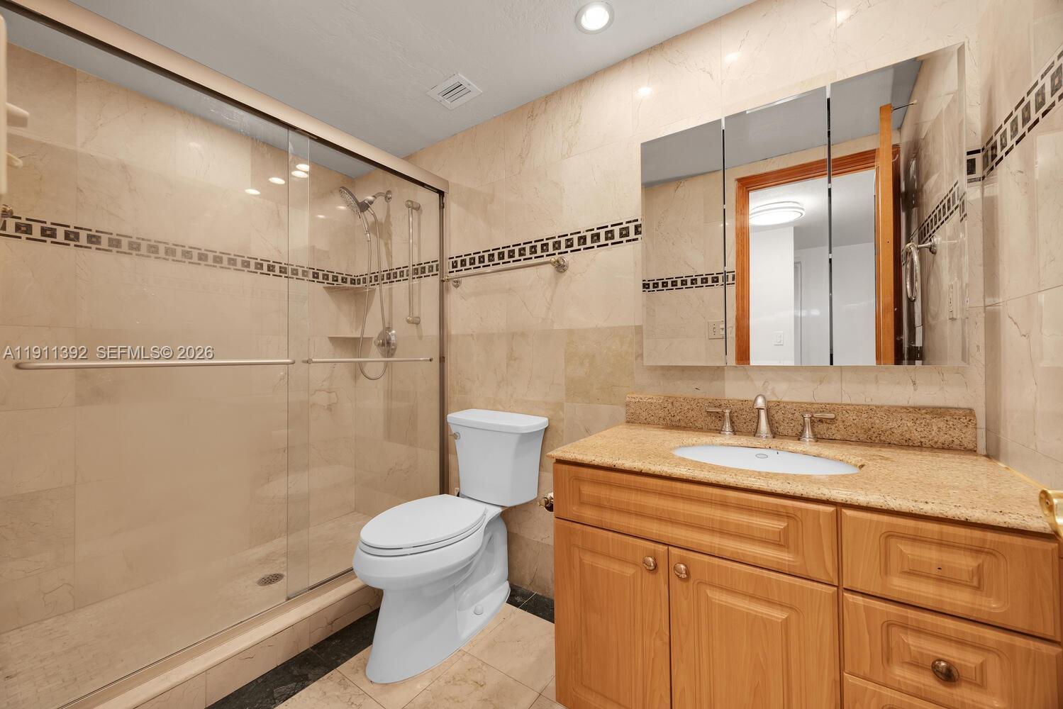 100 Edgewater Dr # 207