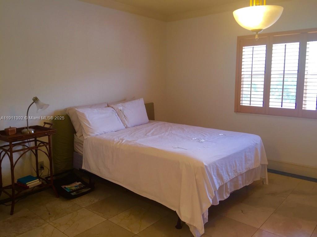 100 Edgewater Dr # 207