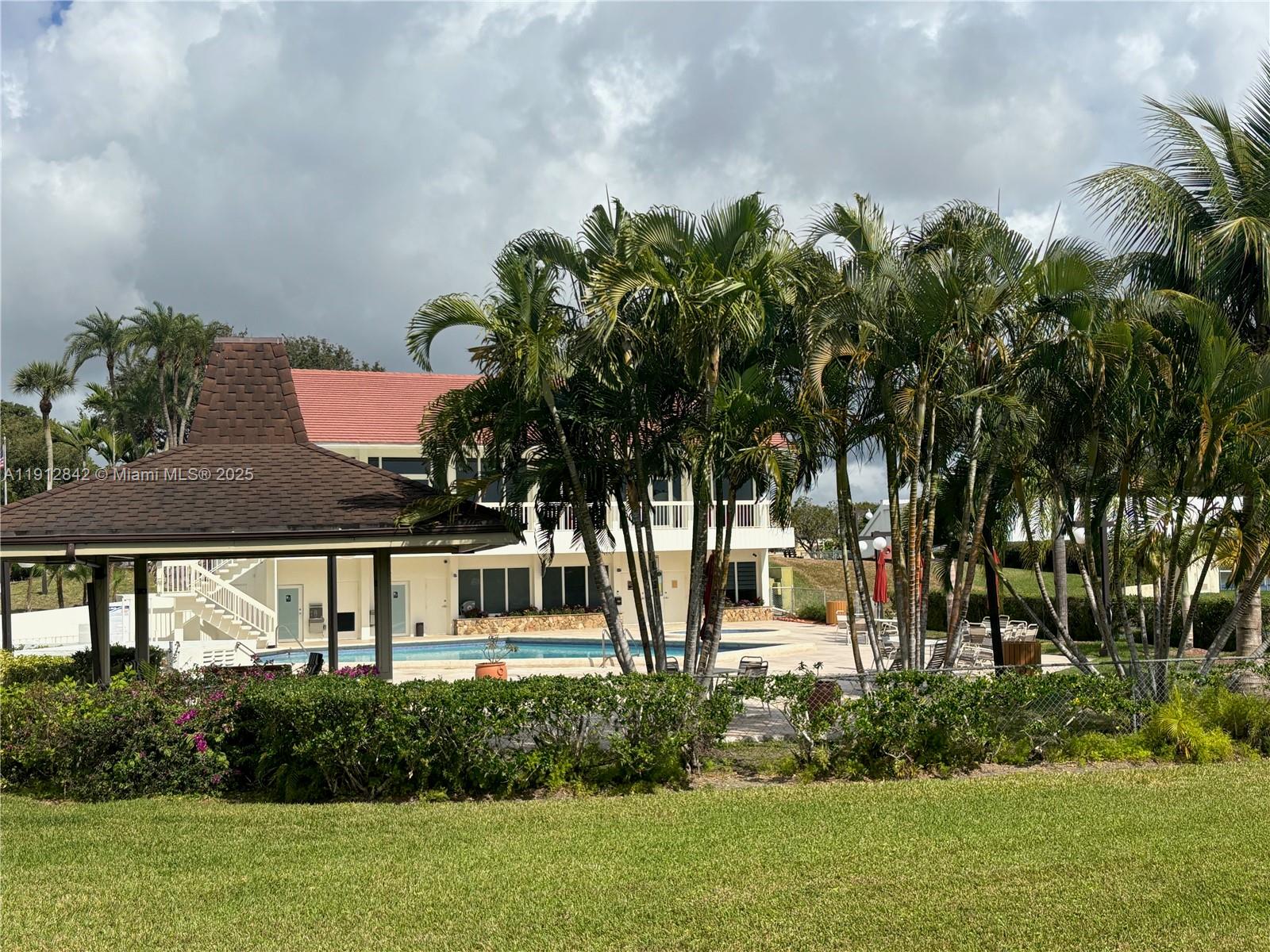 7825 Camino Real # 206 Unit: J-206