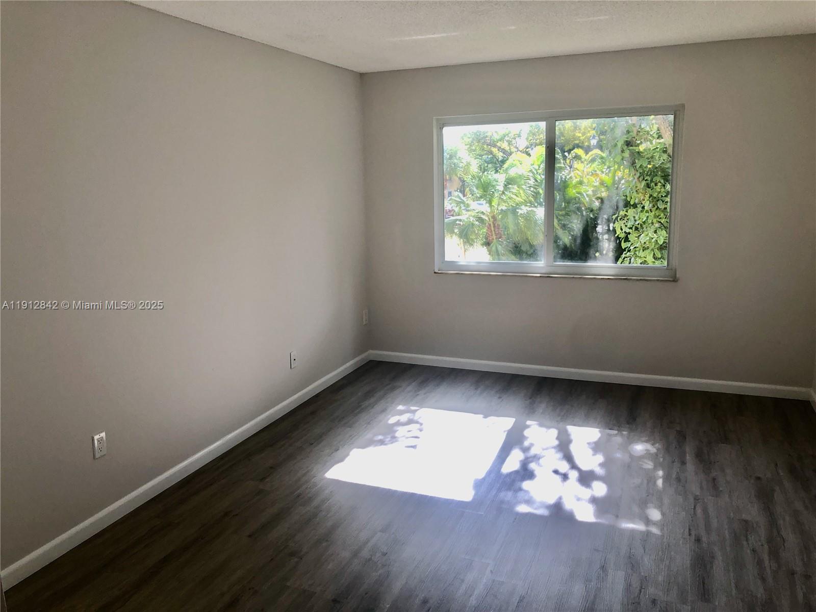 7825 Camino Real # 206 Unit: J-206