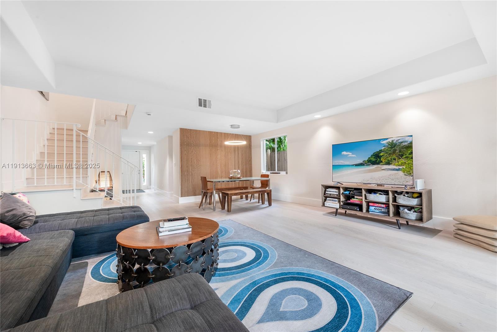 3124 Jackson Ave # 1