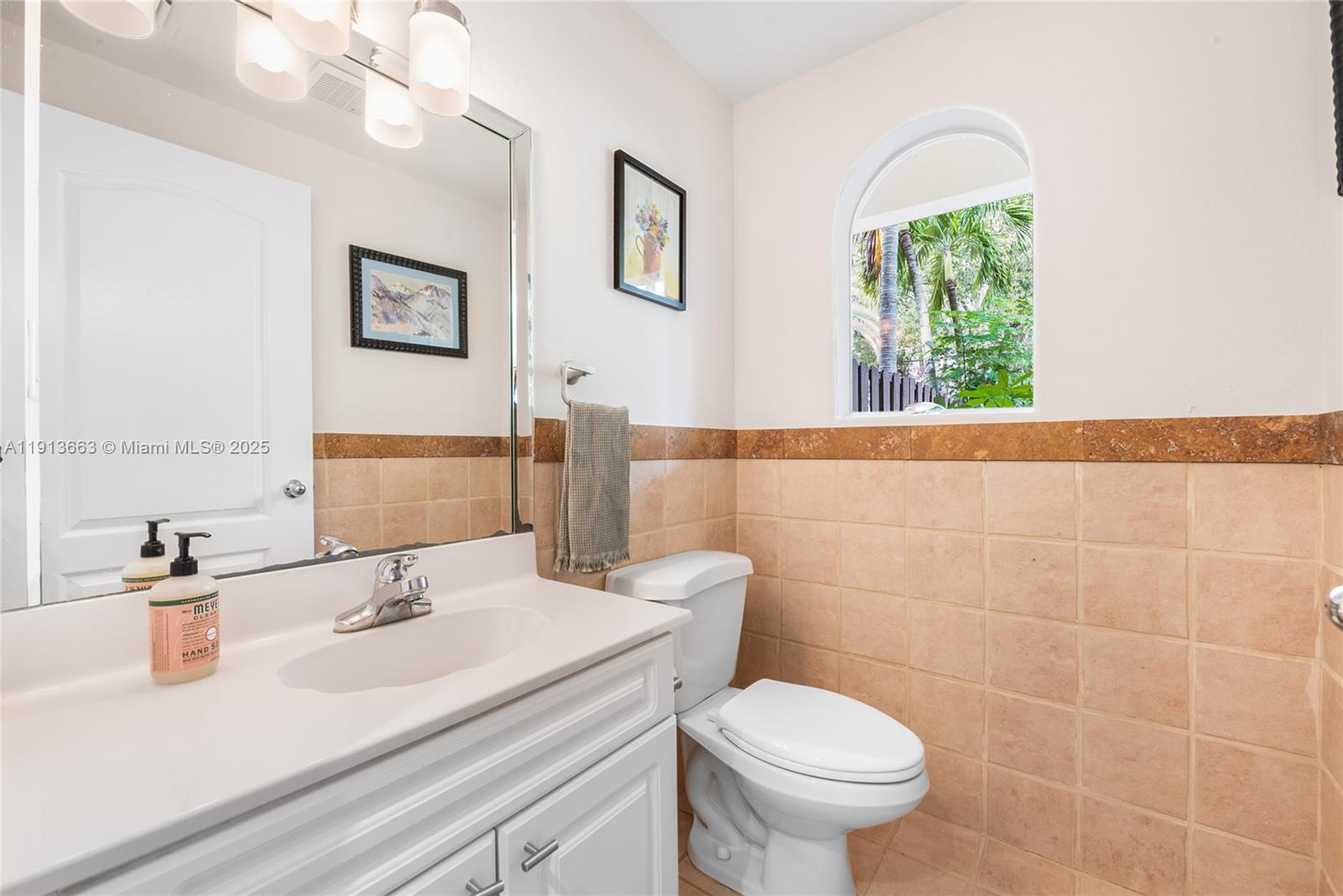 3124 Jackson Ave # 1