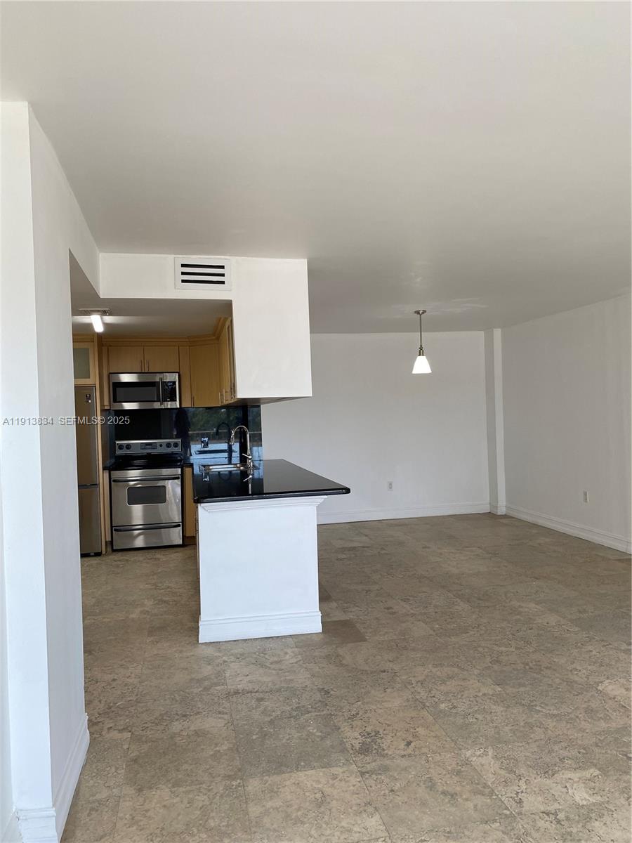 177 Ocean Lane Dr # 505