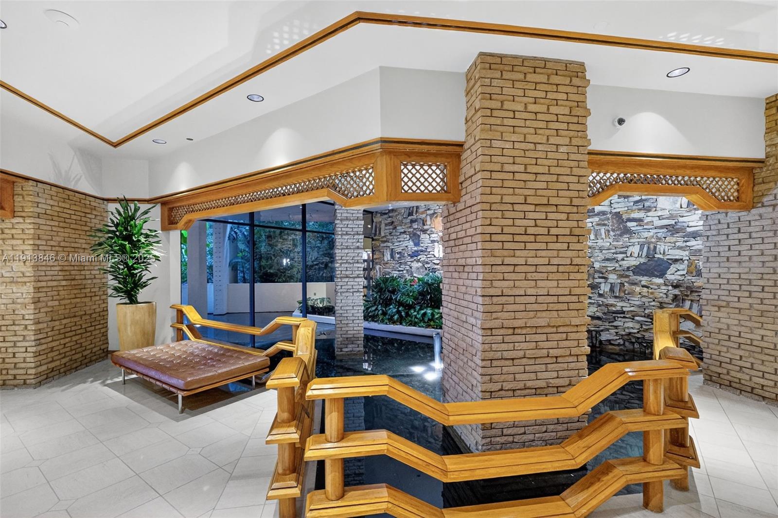 2 Grove Isle Dr # B1505