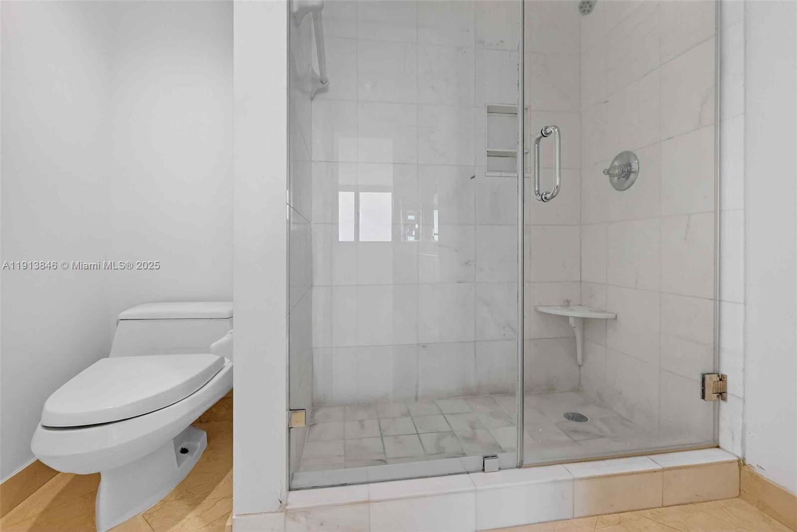 2 Grove Isle Dr # B1505