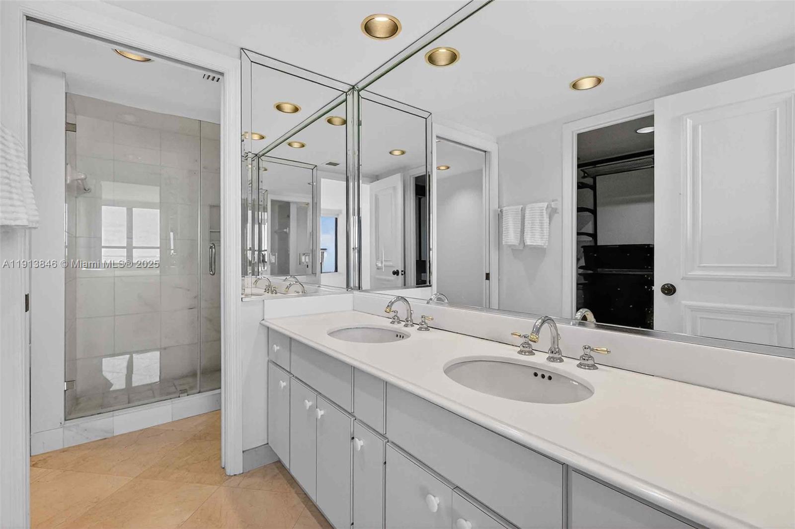 2 Grove Isle Dr # B1505