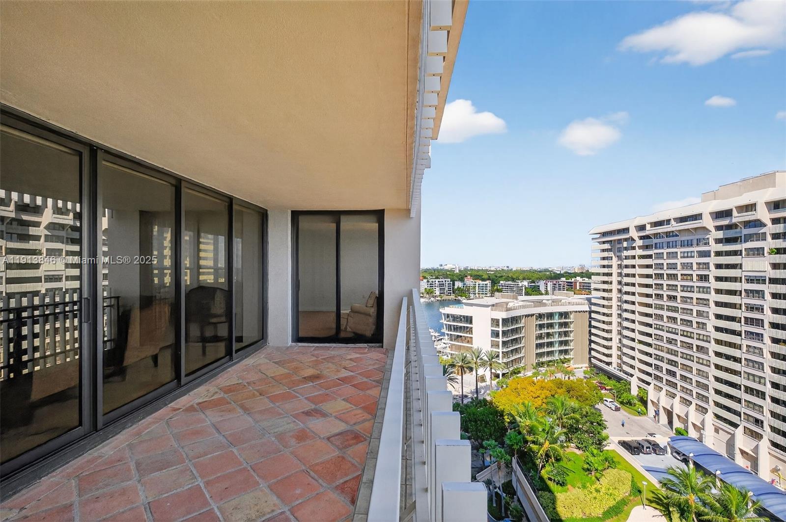 2 Grove Isle Dr # B1505