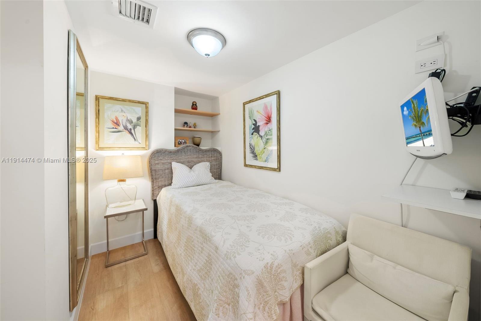 200 Ocean Lane Dr # 501