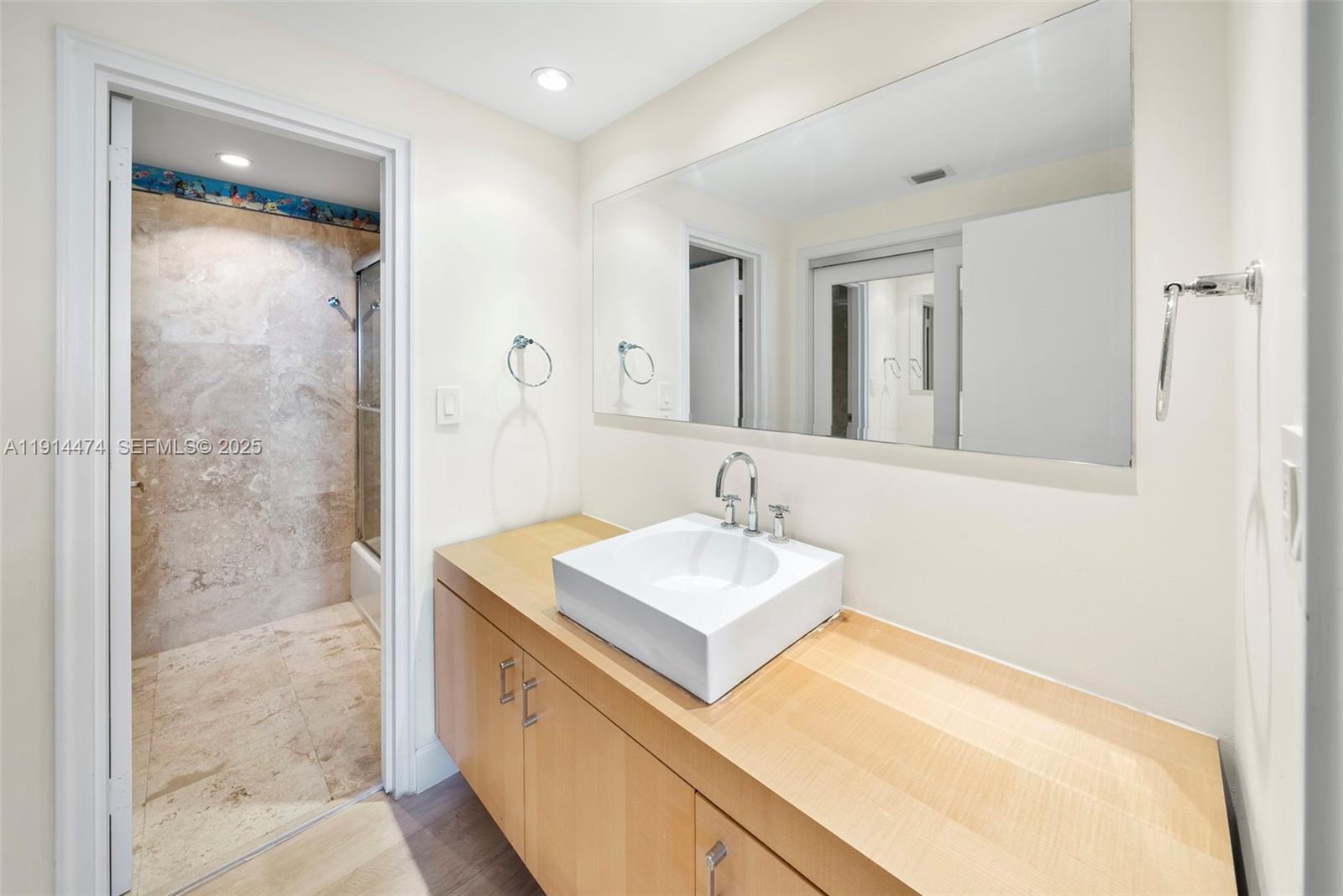 200 Ocean Lane Dr # 501