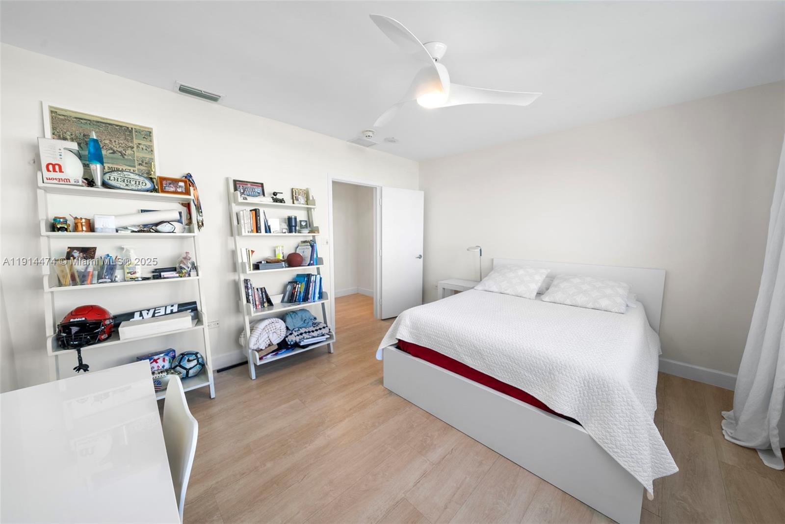 200 Ocean Lane Dr # 501