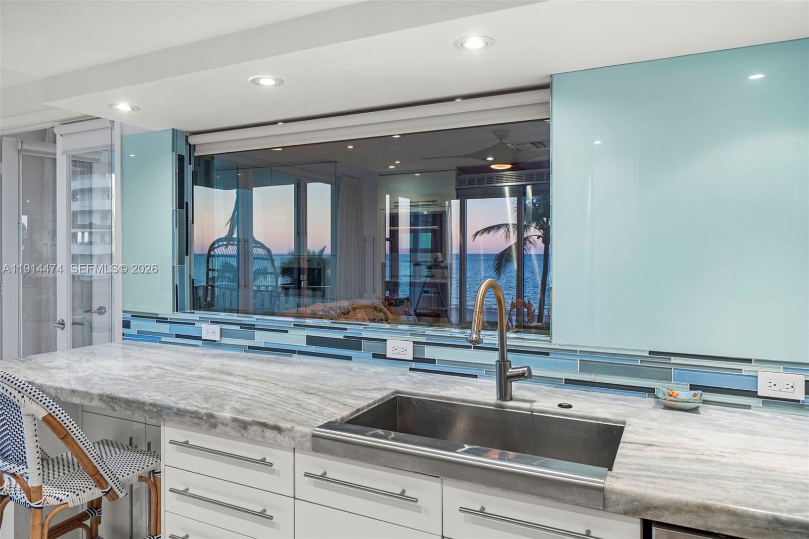 200 Ocean Lane Dr # 501