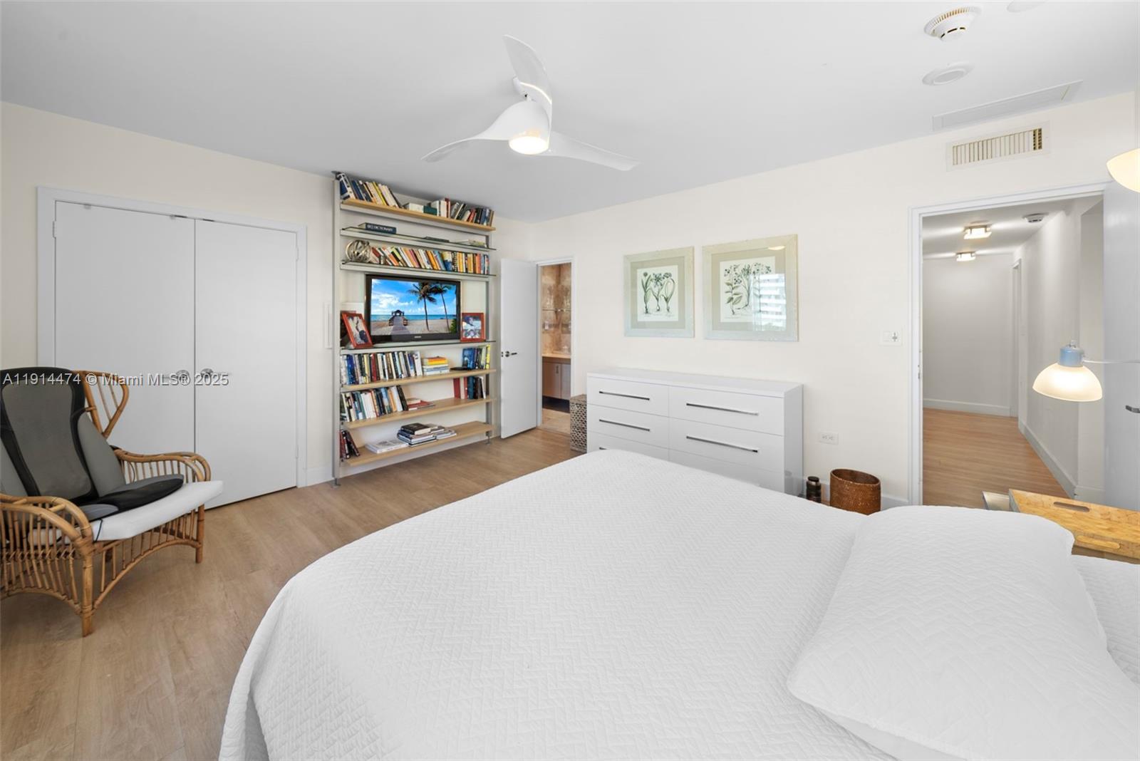 200 Ocean Lane Dr # 501