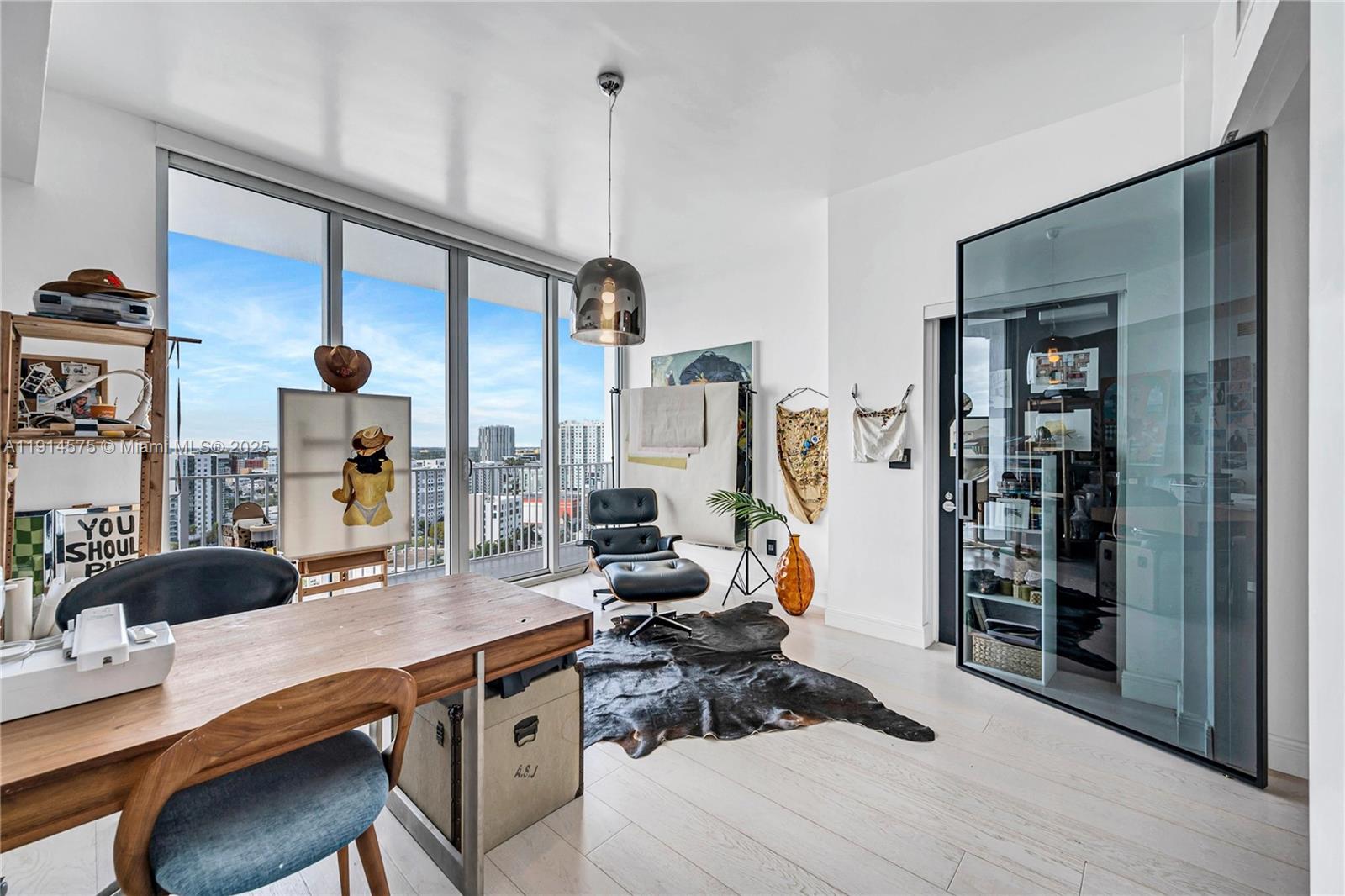 2020 N Bayshore Dr # 1906