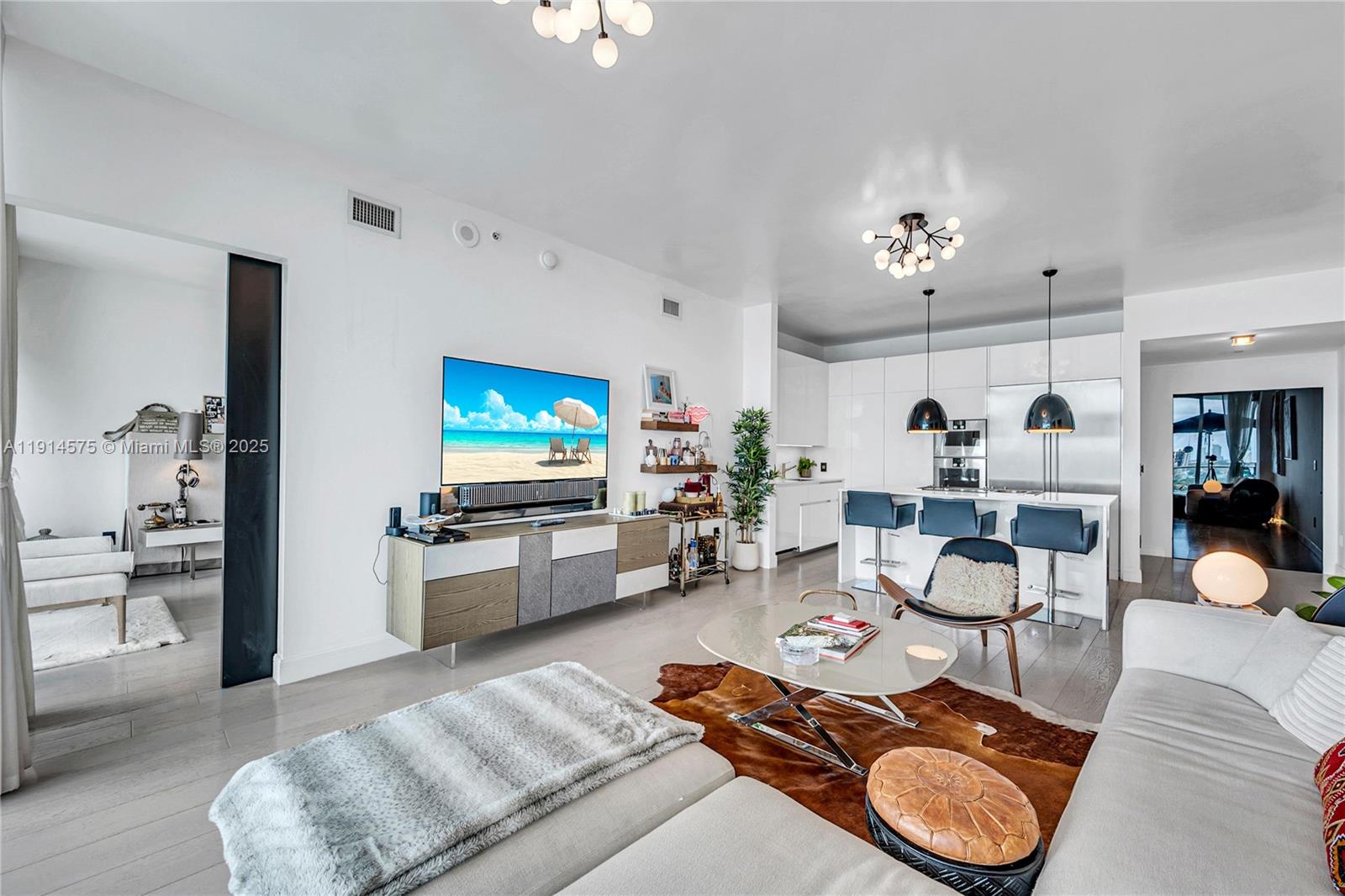 2020 N Bayshore Dr # 1906