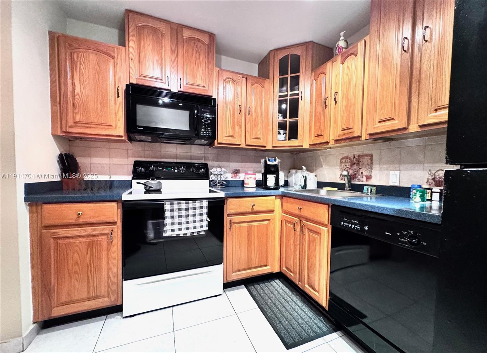 3475 N Country Club Dr # 610