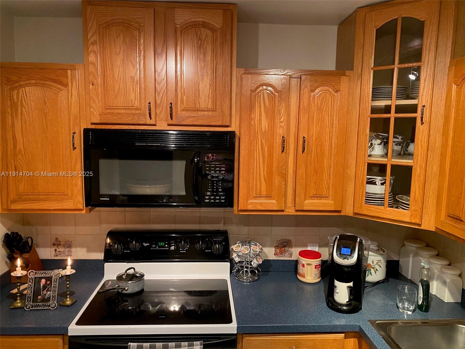 3475 N Country Club Dr # 610