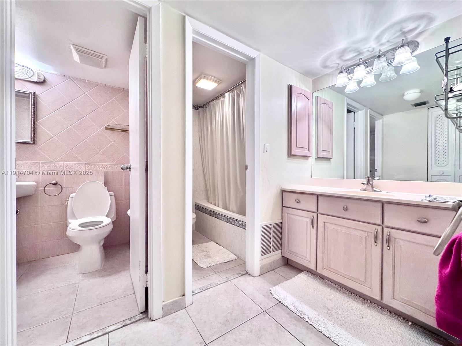 3475 N Country Club Dr # 610