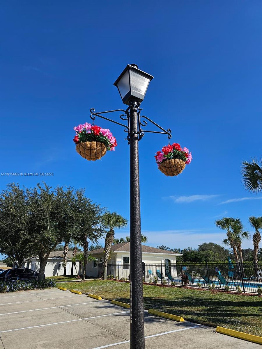 1481 Las Villas Blvd